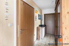 Flur EG *Verkauft*Gem�tliches Ein- oder Zweifamilienhaus mit Garage und Garten