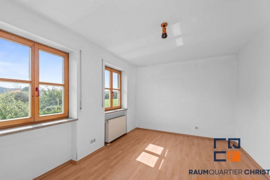Zimmer 2 Reihenendhaus Krummennaab
