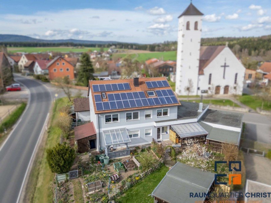Luftaufnahme Zweifamilienhaus Krummennaab