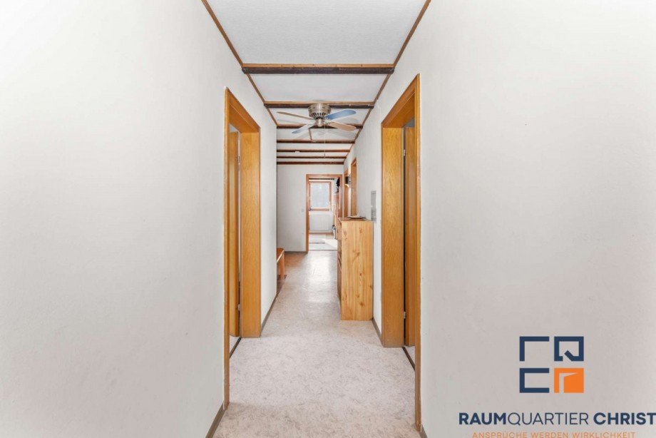 Flur 2.OG Zweifamilienhaus Krummennaab