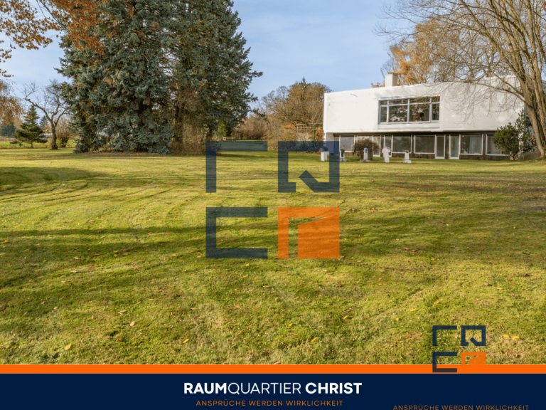 Titelbild Waldsassen Villa Villa in Alleinlage und traumhaftem Ausblick