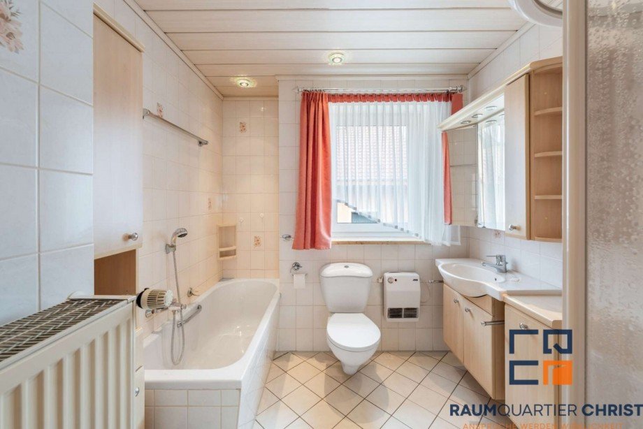 Badezimmer Zweifamilienhaus Pullenreuth
