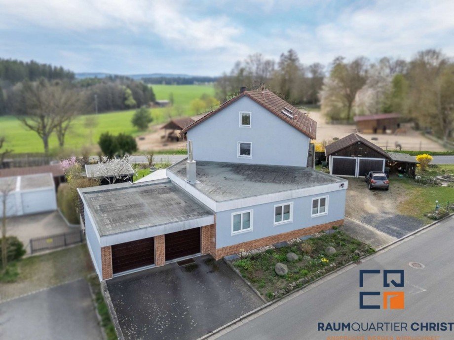 Luftaufnahme Zweifamilienhaus Krummennaab