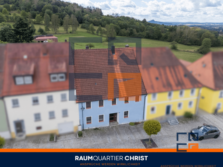 Titelbild Kemnath Stadthaus Wohnen, vermieten, entwickeln - gro�z�giges Stadthaus mit Balkon, Terrasse und Garage