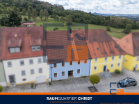 Hauptbild Wohnen, vermieten, entwickeln - großzügiges Stadthaus mit Balkon, Terrasse und Garage