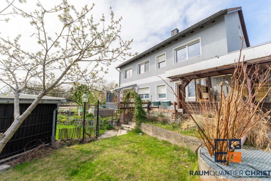 Garten Zweifamilienhaus Krummennaab