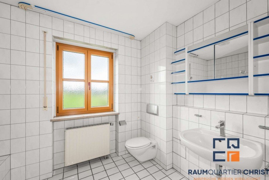 Badezimmer 1.OG Reihenendhaus Krummennaab