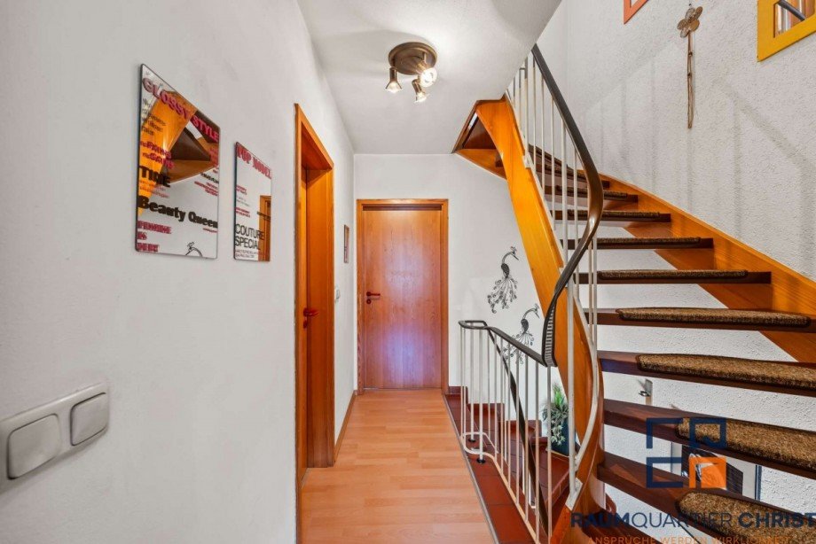 Flur Reihenmittelhaus Krummennaab