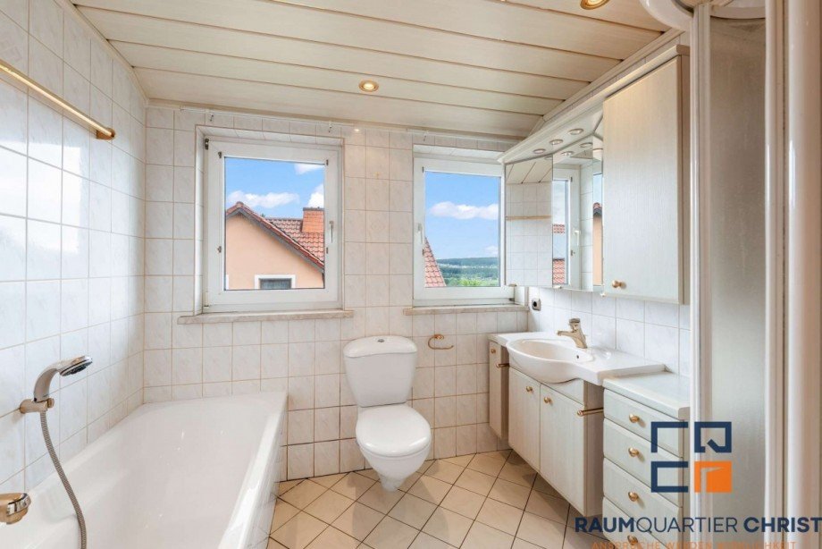 Badezimmer Zweifamilienhaus Pullenreuth
