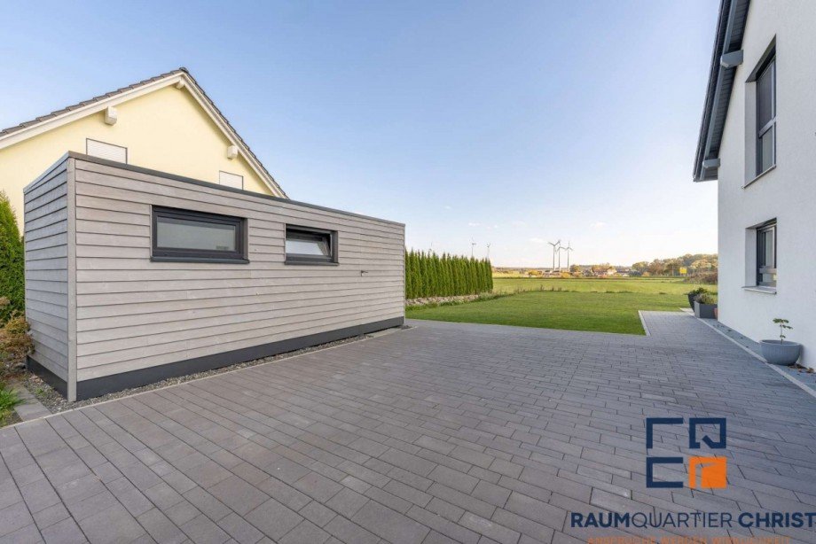 Nebengeb�ude und Stellpl�tze Einfamilienhaus Gattendorf