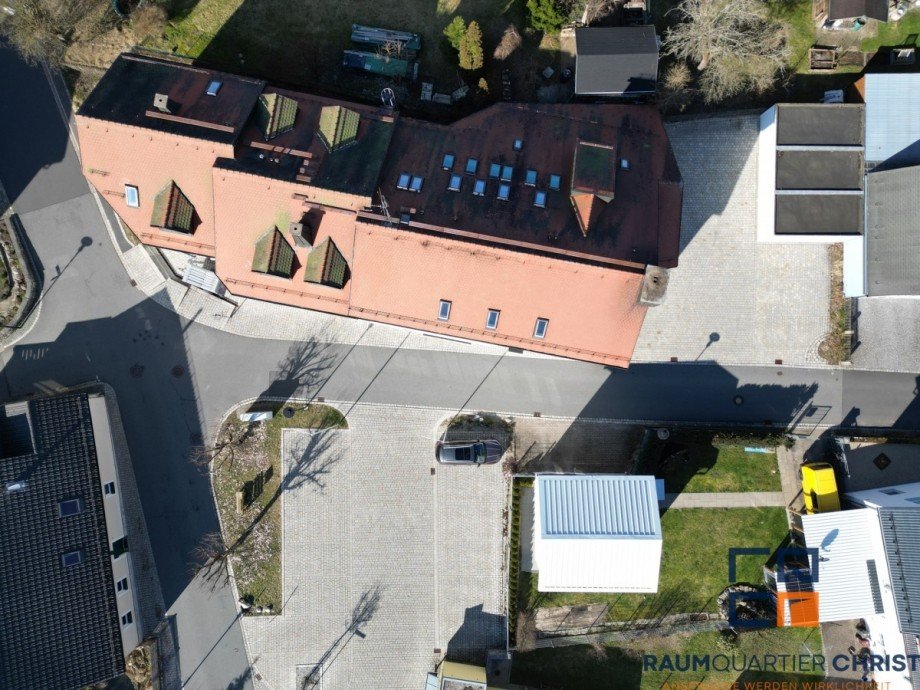 Drohenaufnahme Parkpl�tze/Garagen Maisonettewohnung Nagel