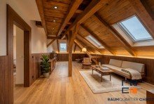 Wohnzimmer Wohnen �ber den D�chern - modernes Dachgeschoss im kernsanierten Renaissancehaus