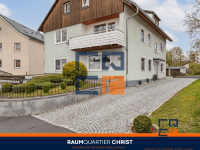 Hauptbild Gro�z�gige 4-Zimmer-Eigentumswohnung mit Kamin und Balkon in Selb-Pl��berg