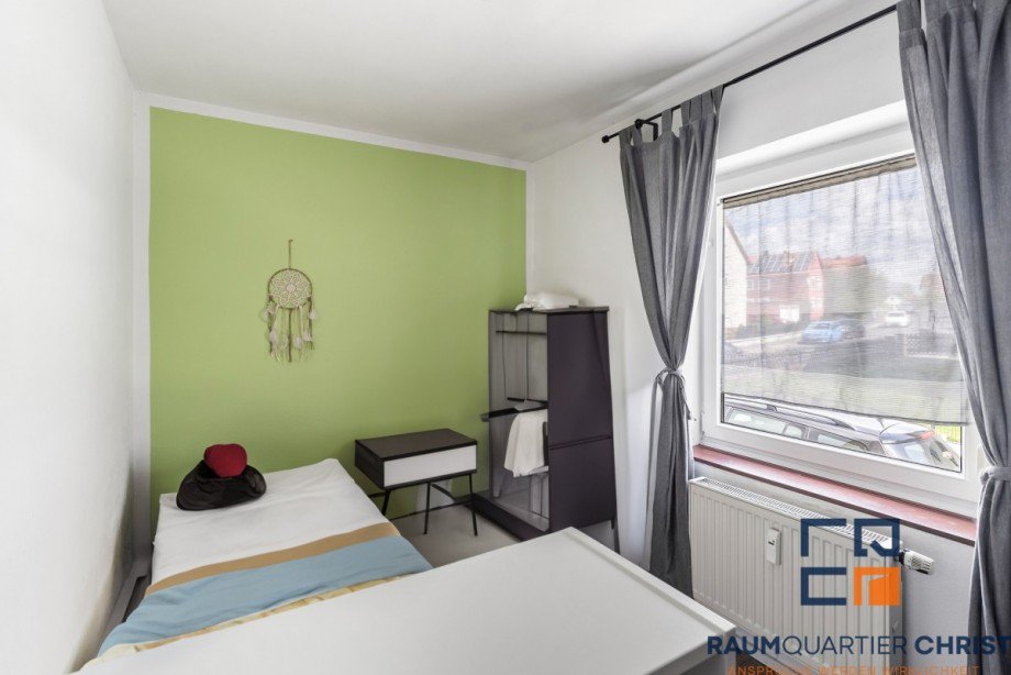 Schlafzimmer 2 EG Zweifamilienhaus Wiesau