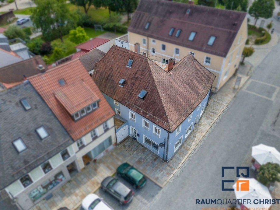 Drohnenansicht Wohn- / Gesch�ftshaus Kemnath