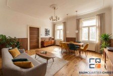 Hauptbild Kernsanierte Altbauwohnung im Renaissancehaus - 120 m², Balkon & historischer Dielenboden