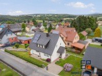 Bild (a3ceb0655d3067b584bbbfc9cc6945d1): Ein- bzw. Zweifamilienhaus mit Garten, Balkon, Terrasse und Werkstatt