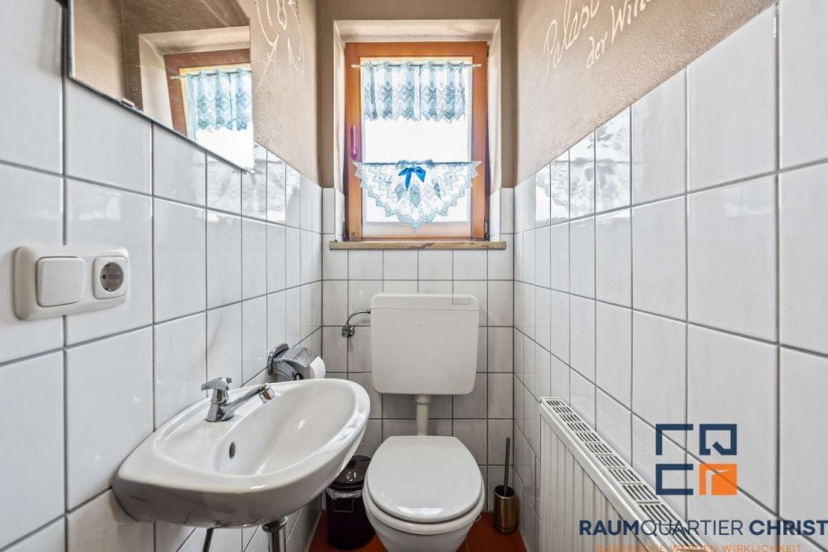 G�ste Toilette Reihenmittelhaus Krummennaab