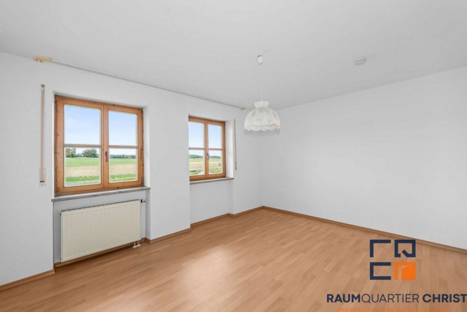 Zimmer 1 OG Reihenendhaus Krummennaab