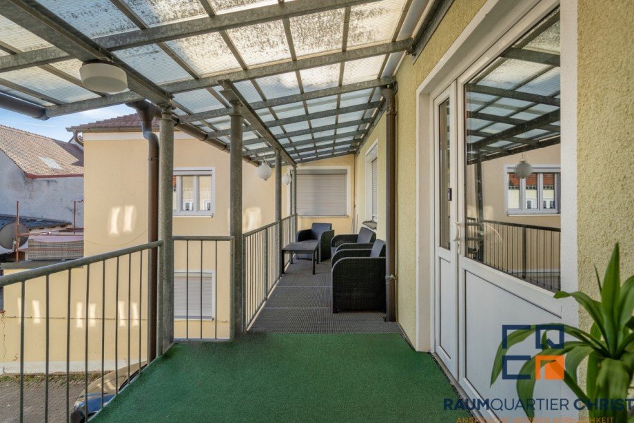 �berdachter Balkon Mehrfamilienhaus Erbendorf